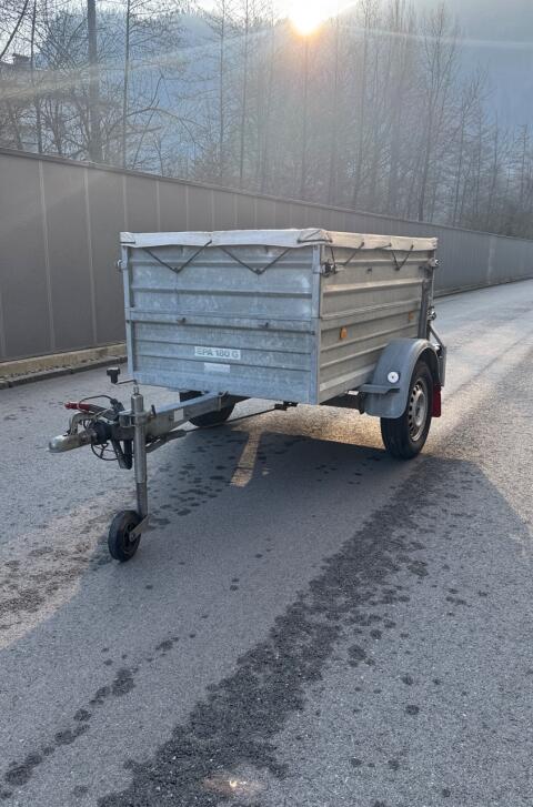 Pongratz Anhänger, gebremst, Stahlausführung, Flachplane