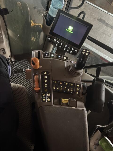 John Deere 6155R