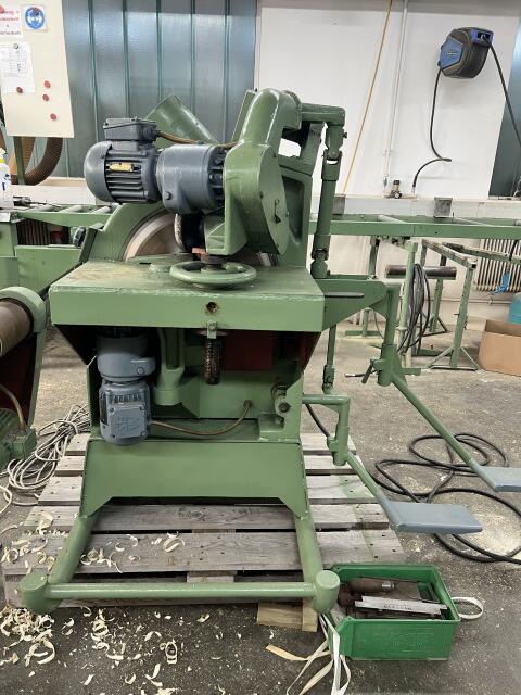 Bezner Schälmaschine, Entrindungsmaschine für Rundholz