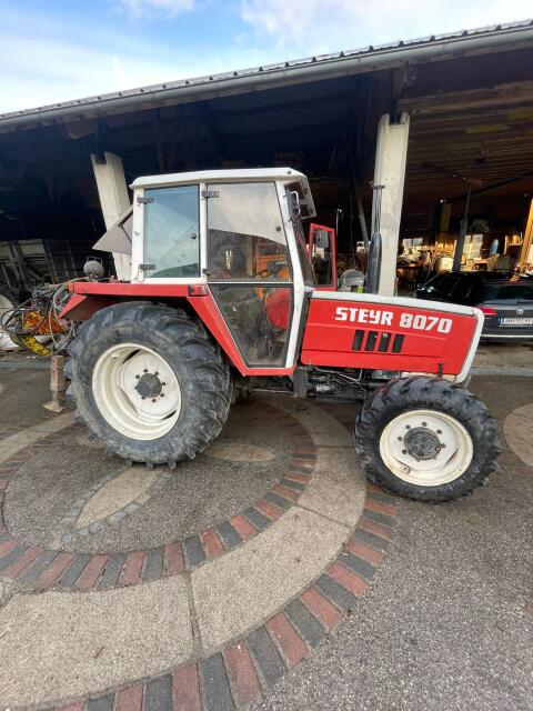 Steyr 8070