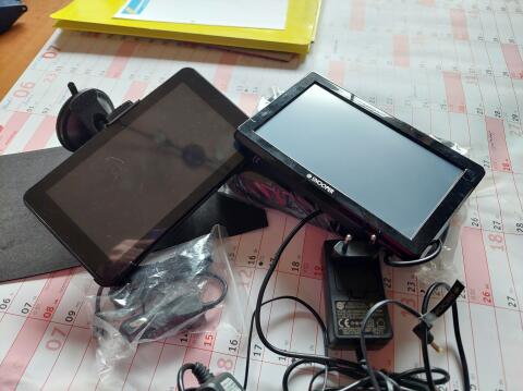 Navigationsgeräte zu verkaufen