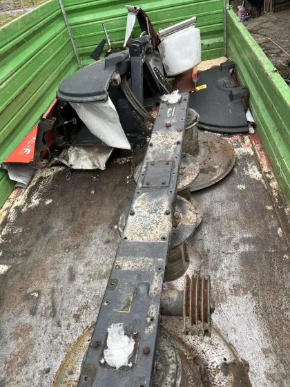 Frontmähwerk PZ 270 F zum Ausschlachten mit Gelenkwelle