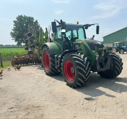 Fendt 724 Vario Profi Plus Gen6 MIT Frontlader
