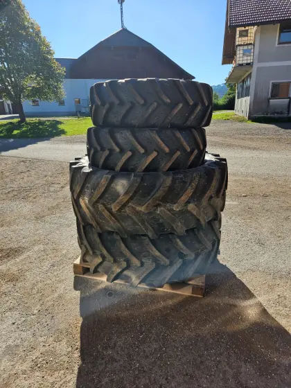 Reifen für Steyr 900er