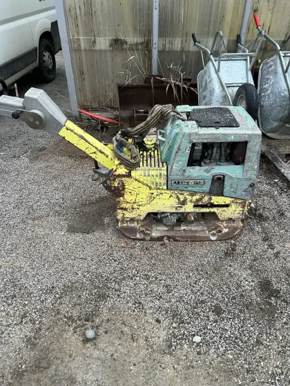Ammann Rüttelplatte AVH 5020