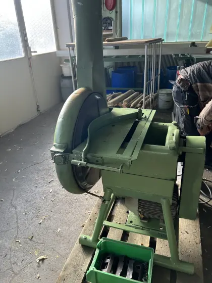 Schälmaschine / Entrindungsmaschine / Spitzmaschine