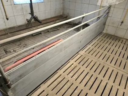 Verkaufe Trennwände von Maststall