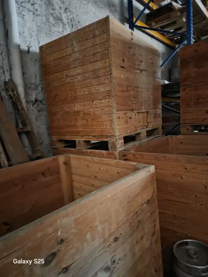 Getreidekisten zu verkaufen