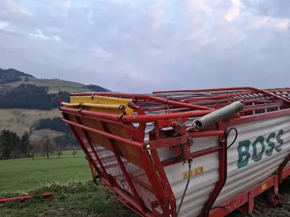 Verkaufe vollhydr. Heckklappe für Pöttinger Boss