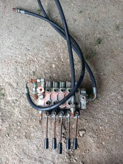 Hydraulikzylinder und Steuerblock