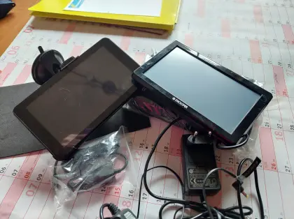 Navigationsgeräte zu verkaufen