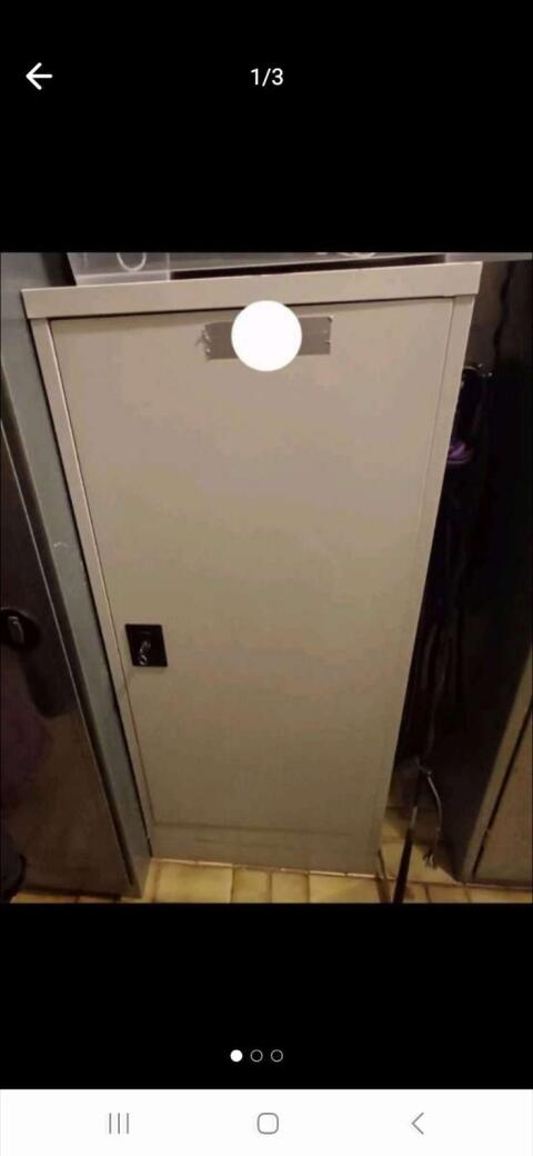 Sattelschrank