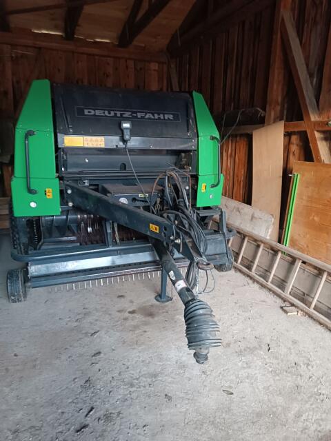 Rundballenpresse Deutz-Fahr Fixmaster 235 baugleich Kuhn