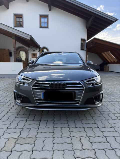 Audi A4 Sport Quattro 2.0 l