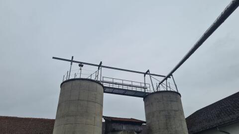 Silokranbahn, Silosteg, Blasleitung