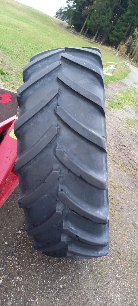 540 65R38 Michelin XM108
