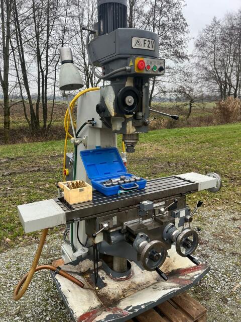 Fräsmaschine TOS F2V