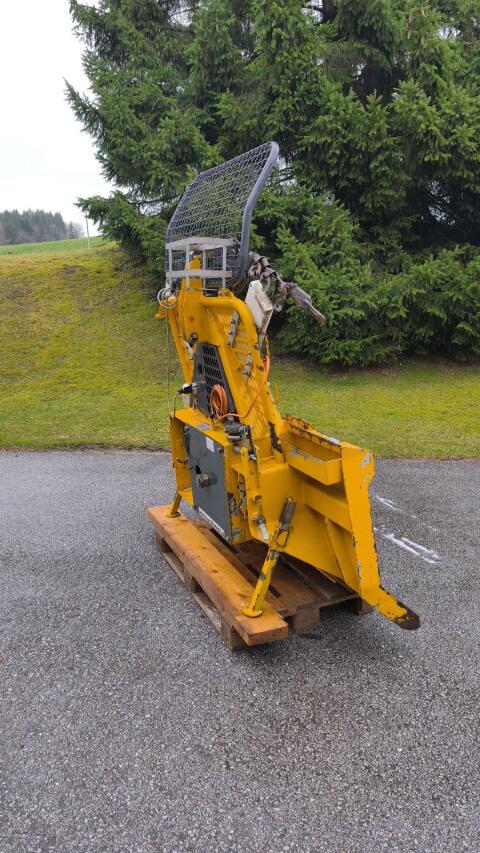 Funkseilwinde Uniforest 8t Seilausstoß