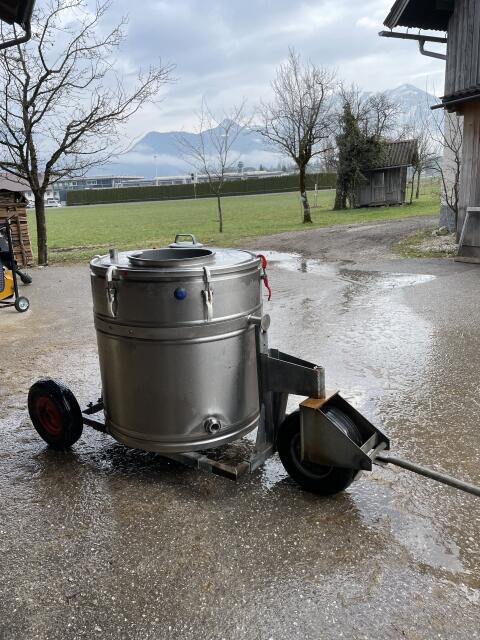 Milchtank Westfalia 350 l mit Sumpf inkl. Transportwagen