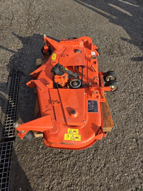 Sichelmähwerk mit Saugkorb Kubota