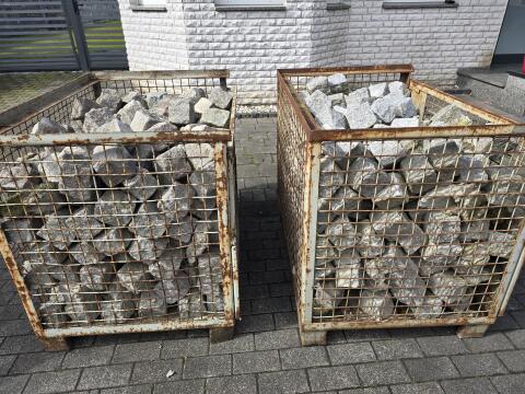 Granitpflaster Granitsteine Stapler zum Verladen vorhanden