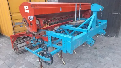 Leichtgrubber mit Saatkasten