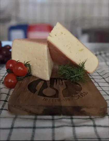 Sennereikäse zu verkaufen