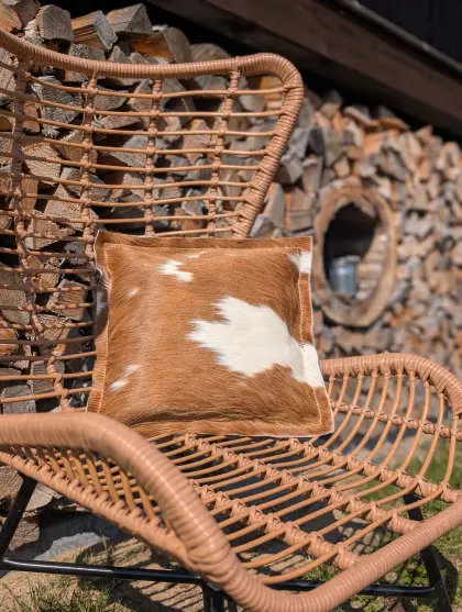 Zierkissen aus Kuhfell und Upcycling Filz