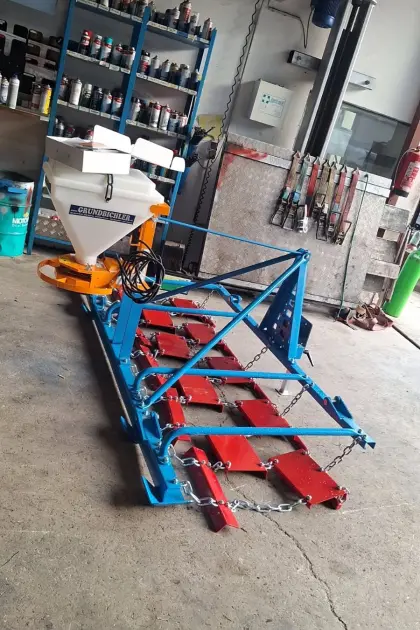 Motormäher Wiesenegge