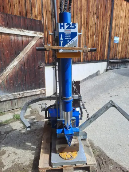 Binderberger Holzspalter H25