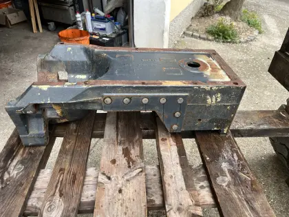 Vorderachsbock für Steyr 80 Serie