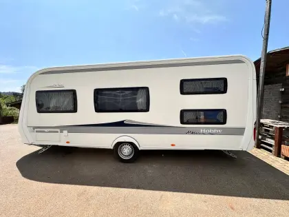 Wohnwagen Hobby De Luxe 545 KMF 6 Schlafplätze