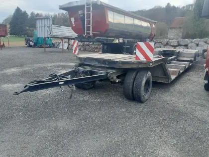 Tiefbett-Tieflader für Harvester und Forwarder