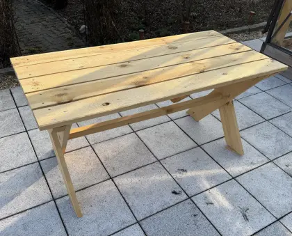 Holztisch, Gartentisch