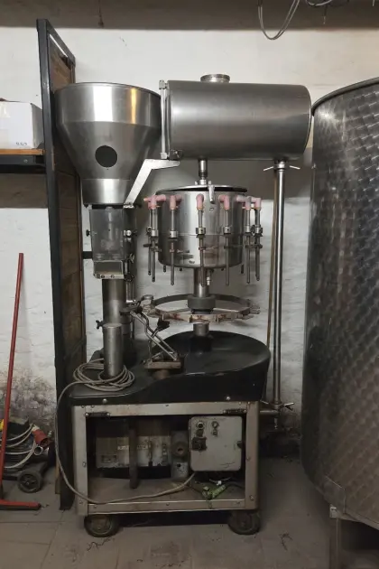 Rundabfüller mit Korker