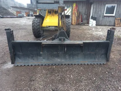 Rückeschild Planierschild Pisten Bully Schild
