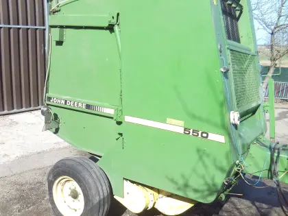 Presse John Deere 550
