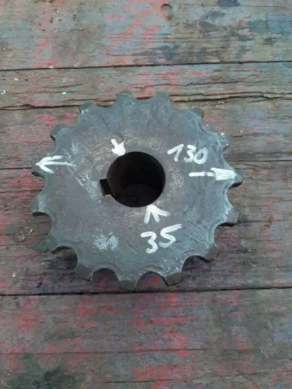 Kettenrad Miststreuer Kratzbodenantrieb