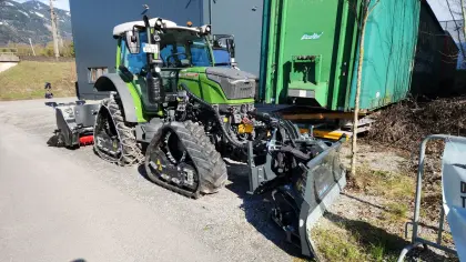 Fendt 211 Profi Loipenspurgerät