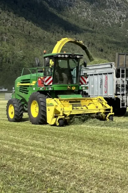 John Deere 7350