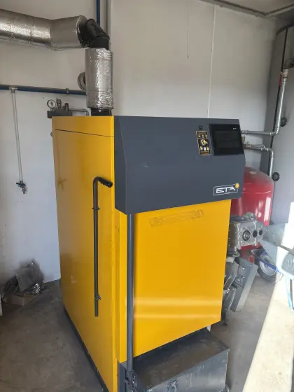 Hackgutkessel 90 kW inkl. Austragung 5 m ETA Hack 90