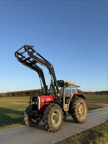 Massey Ferguson 390T