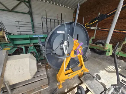 Uniforest Holzbündelmaschine