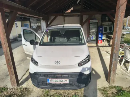 Zustellfahrzeug Toyota Pro Ace City