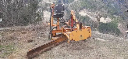 Grader, Pflug, Spitzgraben, Planierschild
