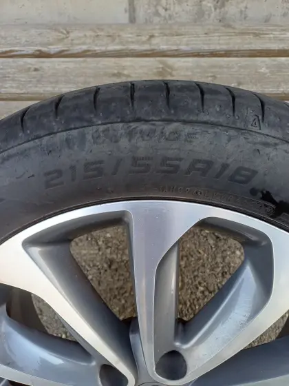 Sommerreifen mit Alufelgen