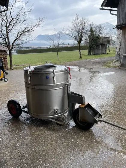 Milchtank Westfalia 350 l mit Sumpf inkl. Transportwagen