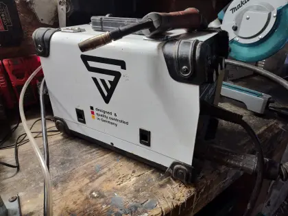 Stahlwerk Mig Schutzgasschweißer Elektrodenschweißer