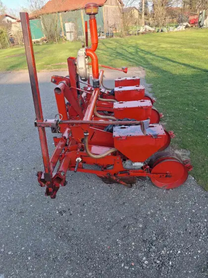 Pan-agro Maissämaschine