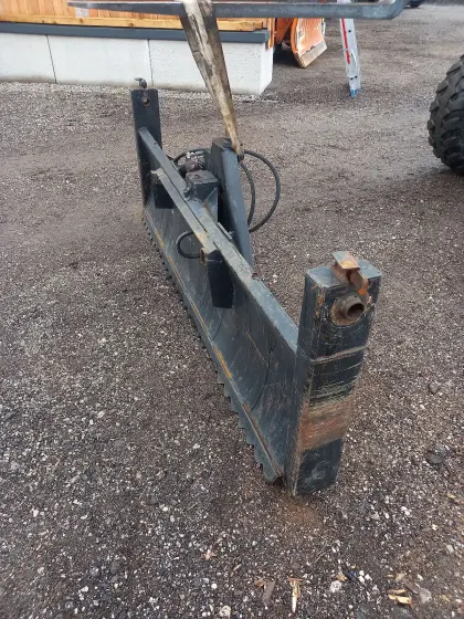 Rückeschild Polterschild Planierschild Pisten Bully Schild
